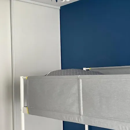 De L'europe Bel Confortable Proche Paris Apartment *