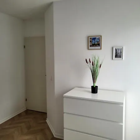 De L'europe Bel Confortable Proche Paris Colombes (Hauts-de-Seine)